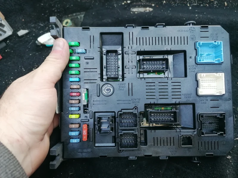 Citroen C4 2.0HDI 136ks , снимка 9 - Автомобили и джипове - 51999834