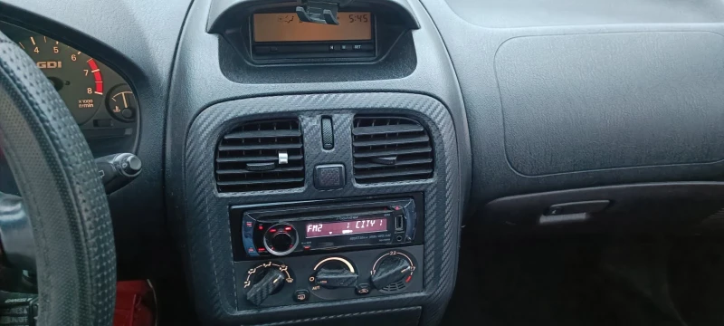 Mitsubishi Carisma 1.8 GDI 16V, снимка 6 - Автомобили и джипове - 52046467