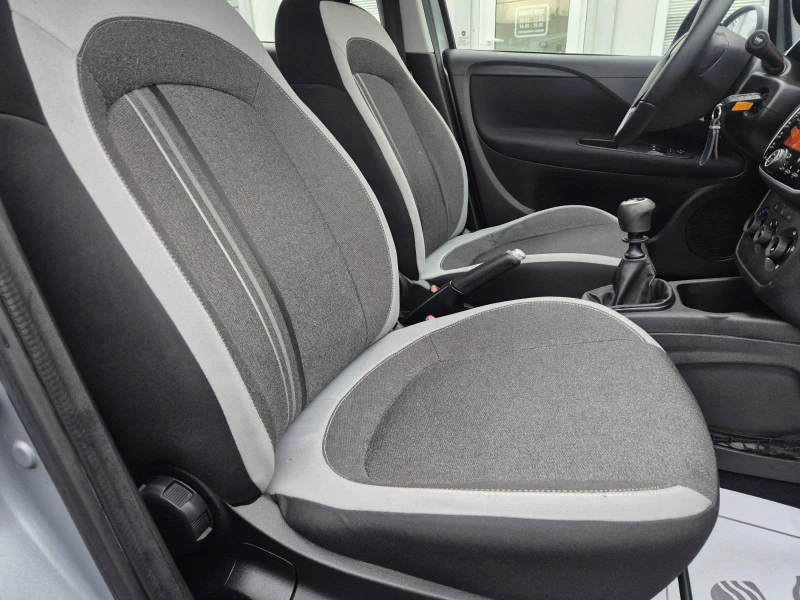 Fiat Punto EVO-1.2i-ПЕРФЕКТНО, снимка 12 - Автомобили и джипове - 52017445