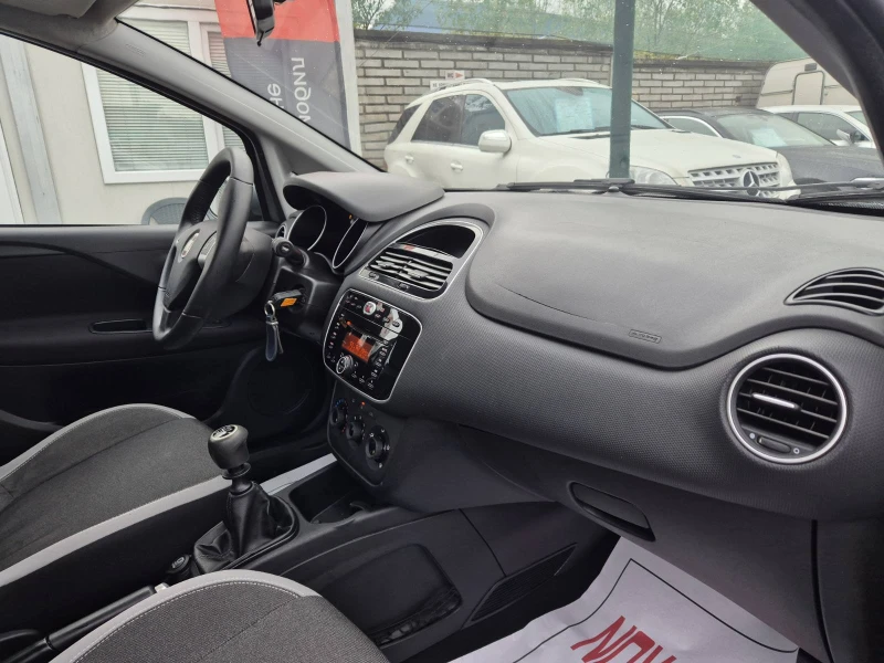Fiat Punto EVO-1.2i-ПЕРФЕКТНО, снимка 11 - Автомобили и джипове - 52017445