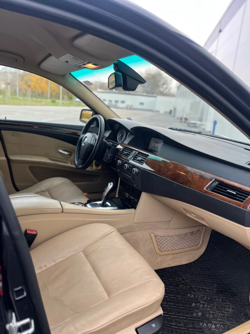 BMW 525 3.0L 197hp, снимка 12 - Автомобили и джипове - 52551507