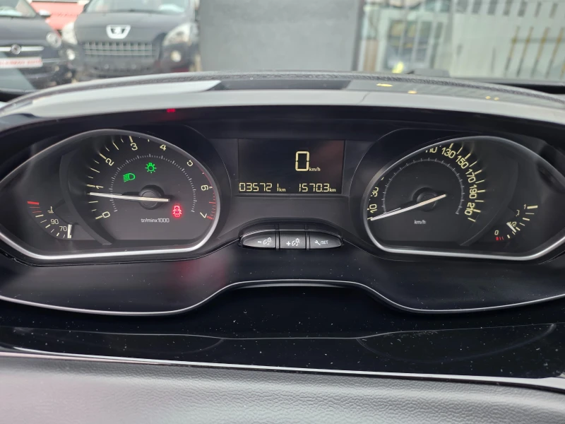 Peugeot 208 УНИКАТ 35721 км.2019г 1.2i- 83к.с- EURO 6d, снимка 11 - Автомобили и джипове - 53090109