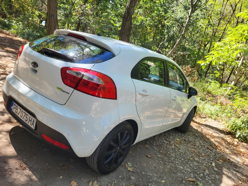 Kia Rio, снимка 2 - Автомобили и джипове - 53098193