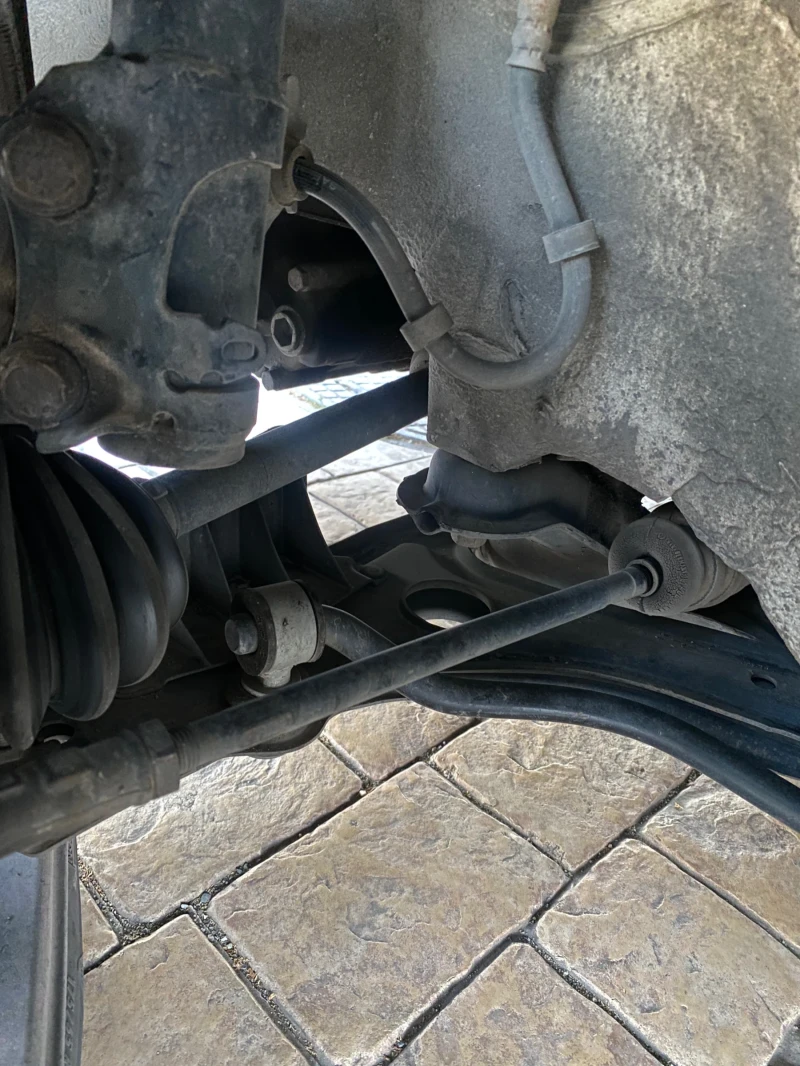 VW Golf 1.8 моно, снимка 5 - Автомобили и джипове - 53528228