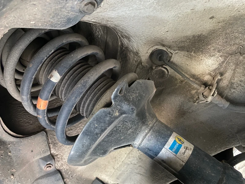 VW Golf 1.8 моно, снимка 6 - Автомобили и джипове - 53528228