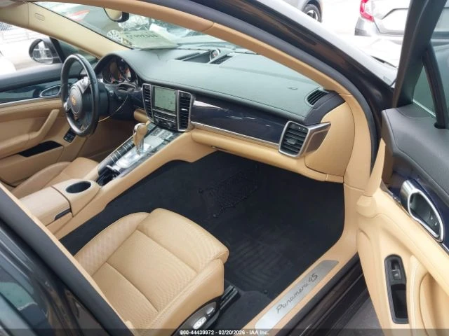 Porsche Panamera 4S| AWD| ПАНО| BOSE| РЕАЛЕН ПРОБЕГ, снимка 5 - Автомобили и джипове - 53974581