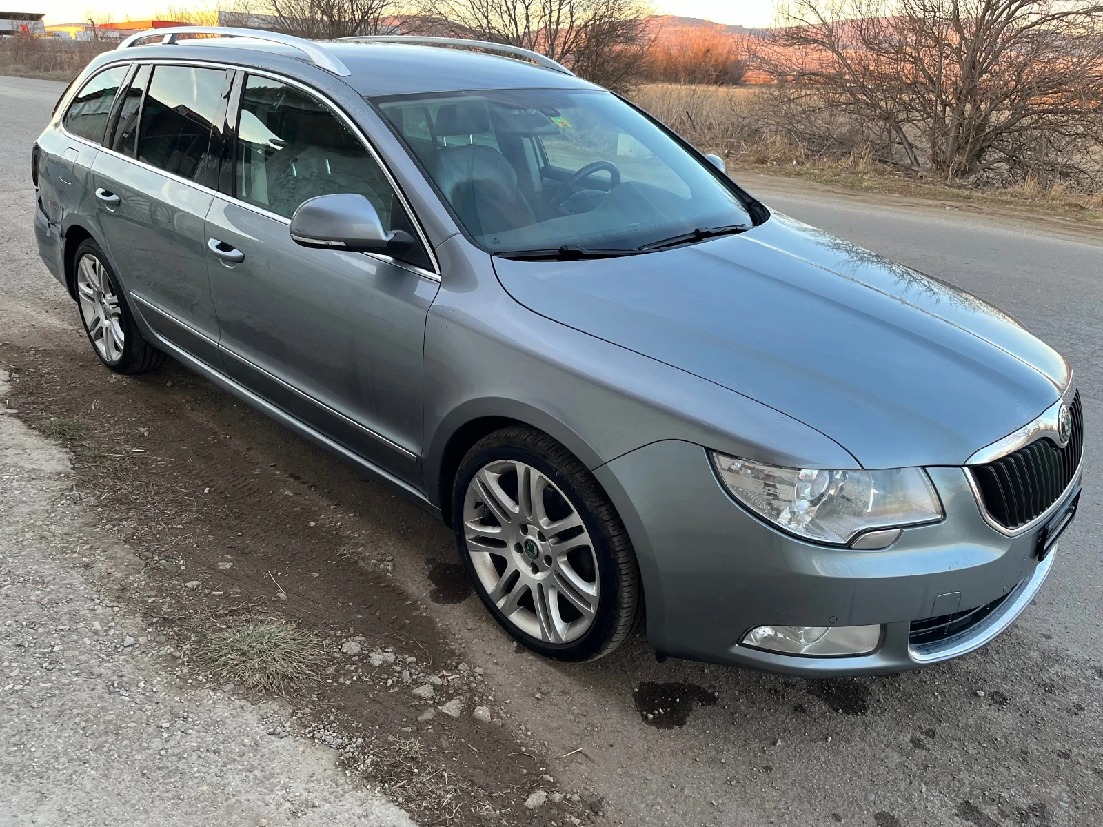 Skoda Superb 2.0TSI DSG - изображение 3