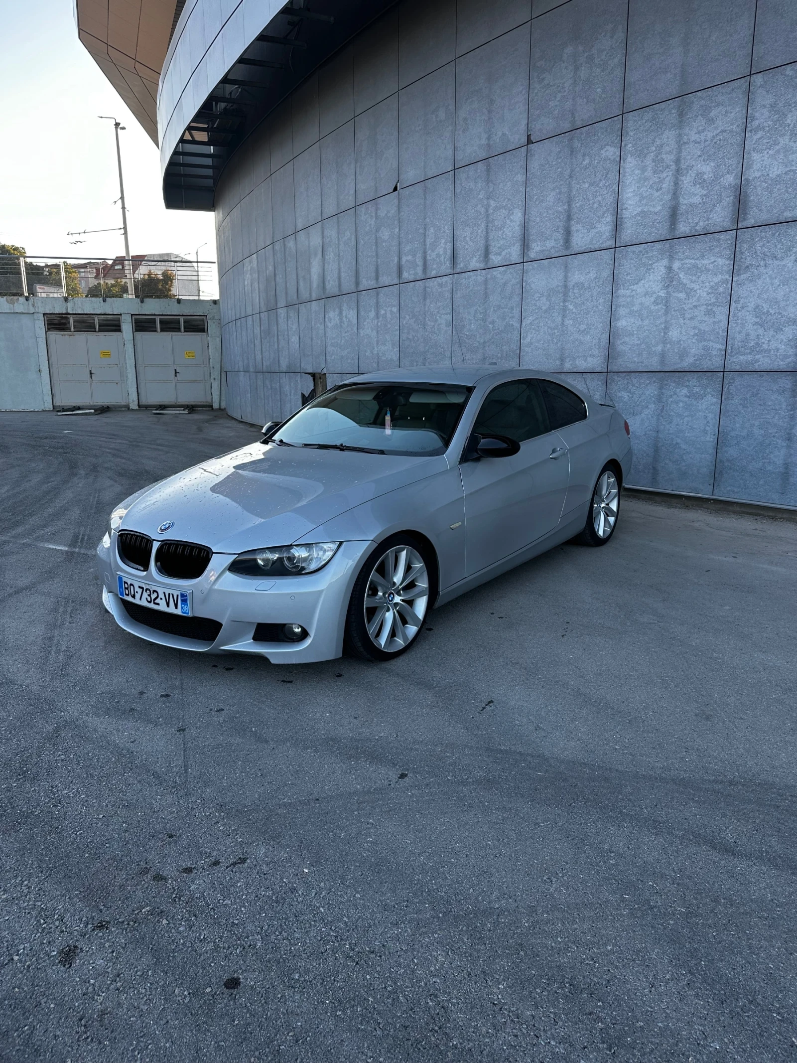 BMW 330 330D E92  - изображение 2