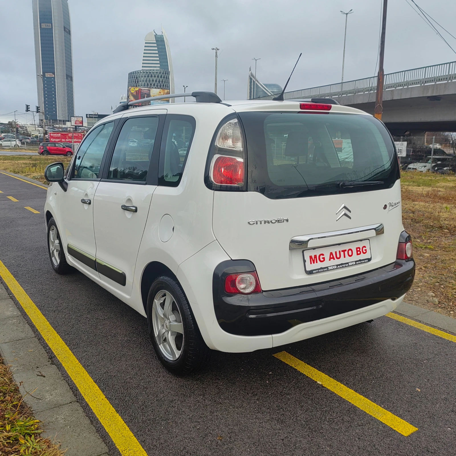Citroen C3 Picasso 1.4i - изображение 7