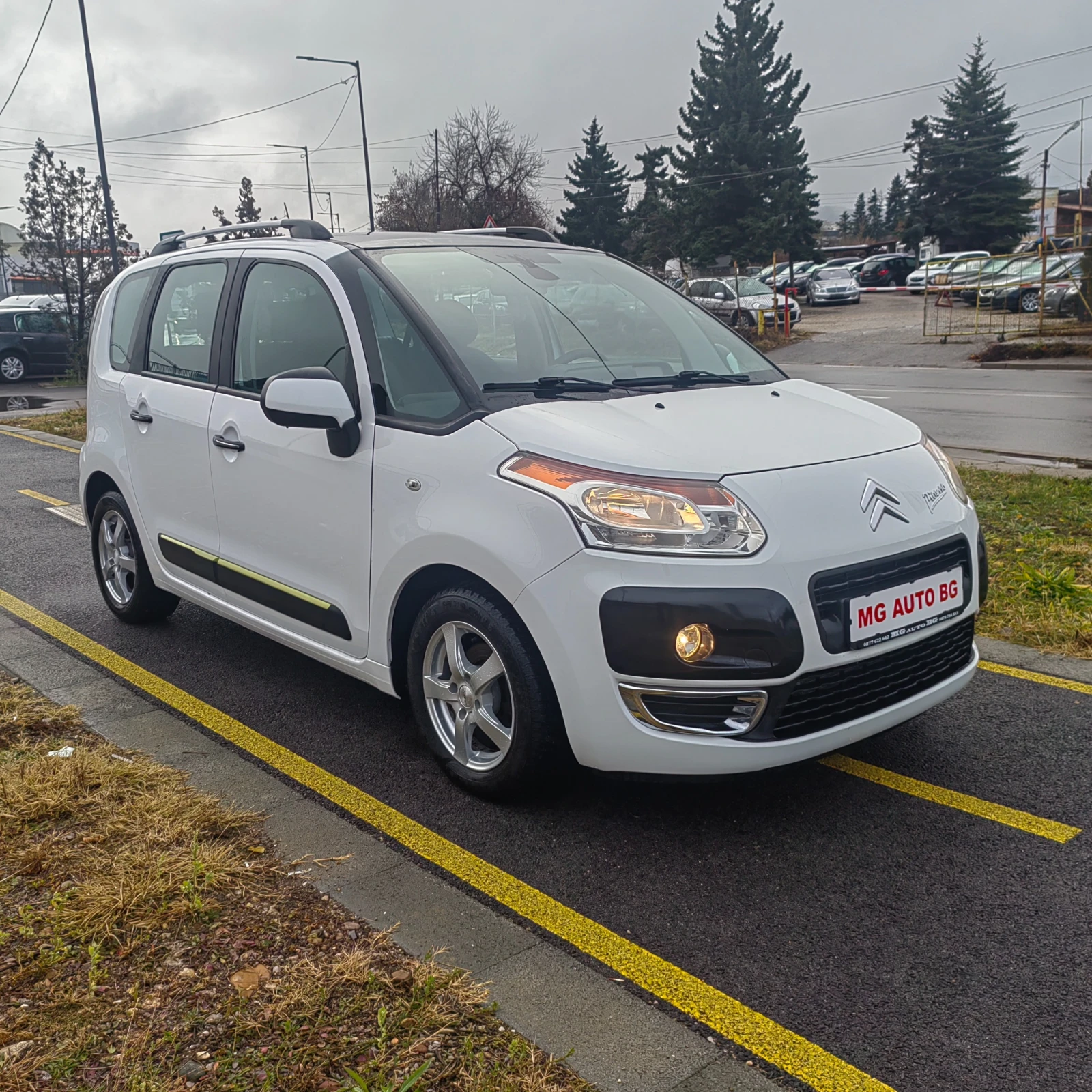 Citroen C3 Picasso 1.4i - изображение 3