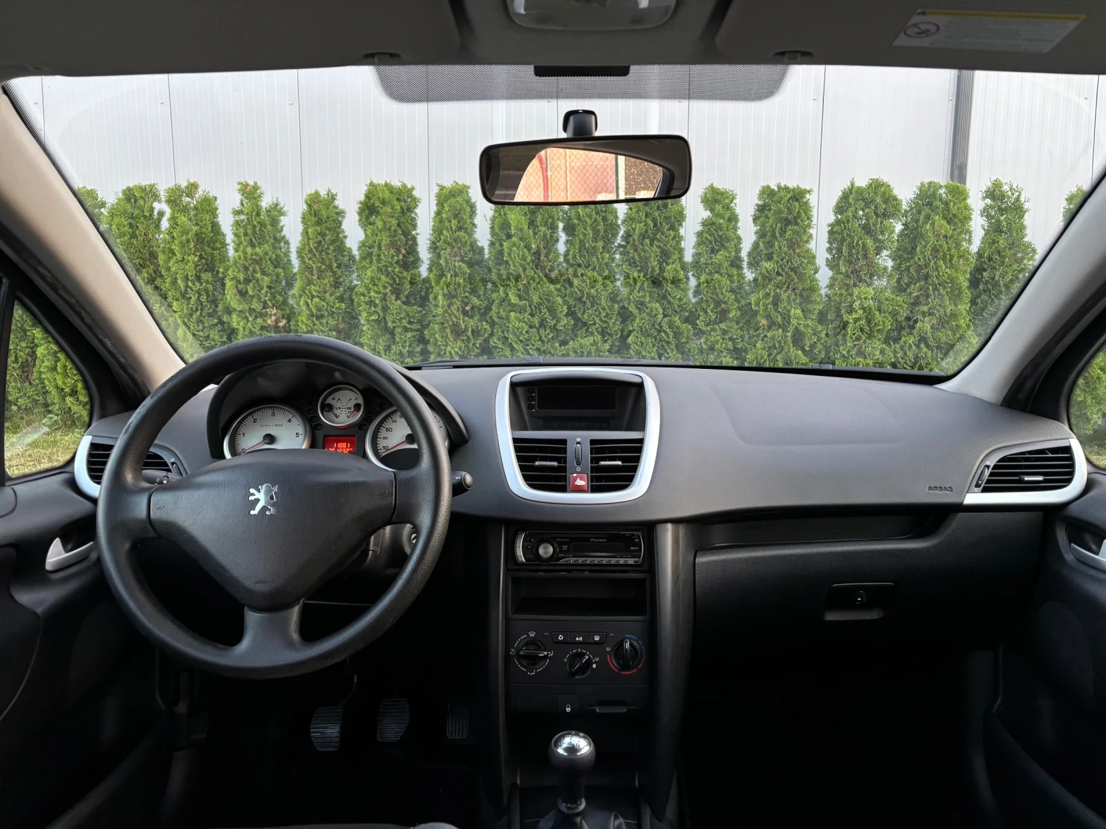 Peugeot 207 ИТАЛИЯ 1.4 HDI - изображение 8