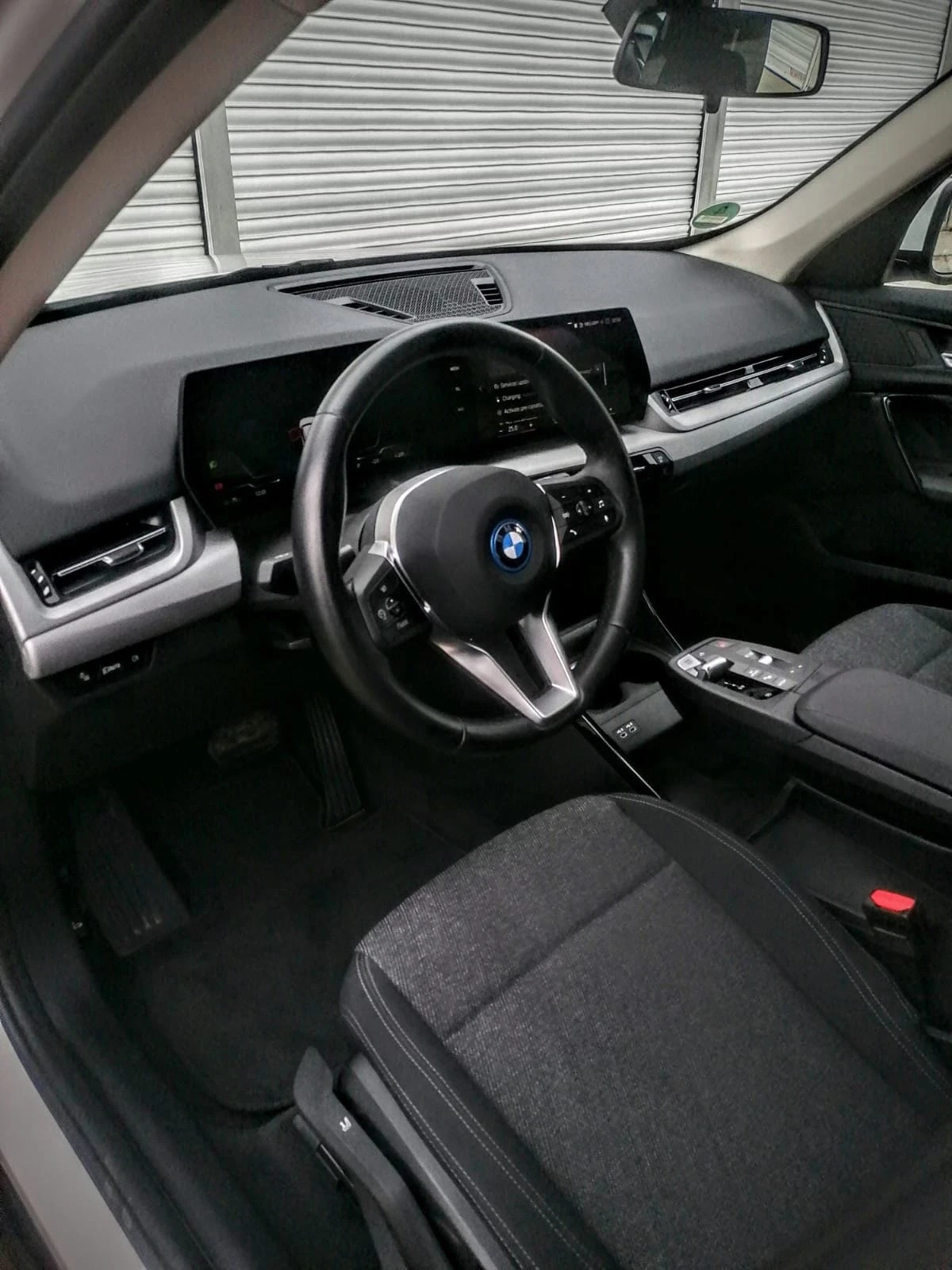 BMW iX1  xDrive30 X Line - изображение 9