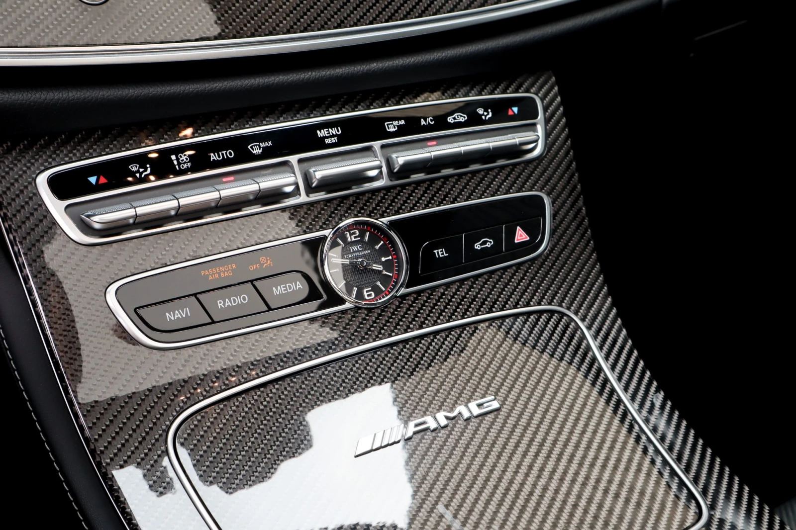 Mercedes-Benz E 63 AMG S * * CARFAX * * АВТО КРЕДИТ * *  - изображение 8