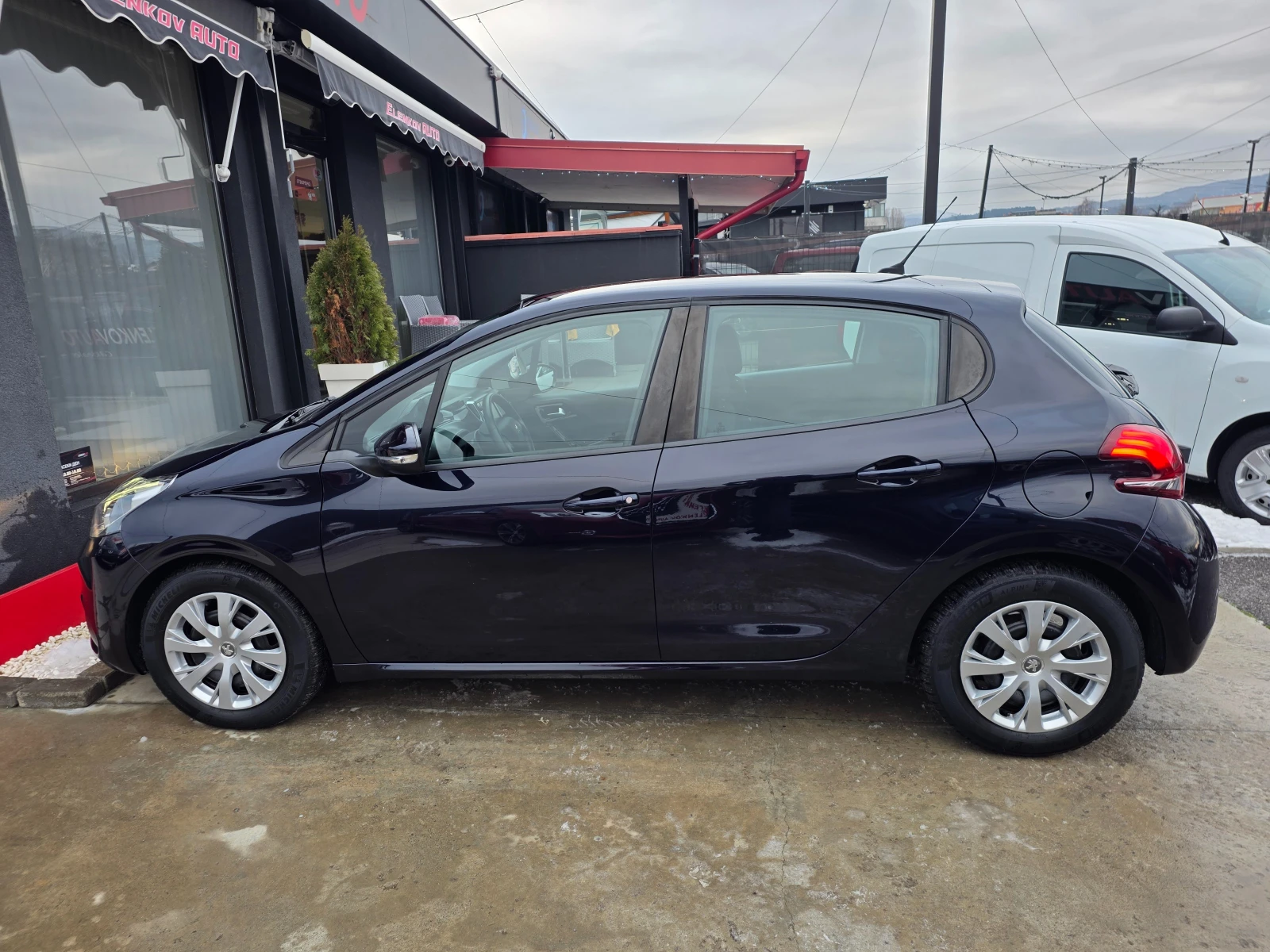 Peugeot 208 ������ 35721 ��.2019� 1.2i- 83�.�- EURO 6d | Mobile.bg � ����������� 4
