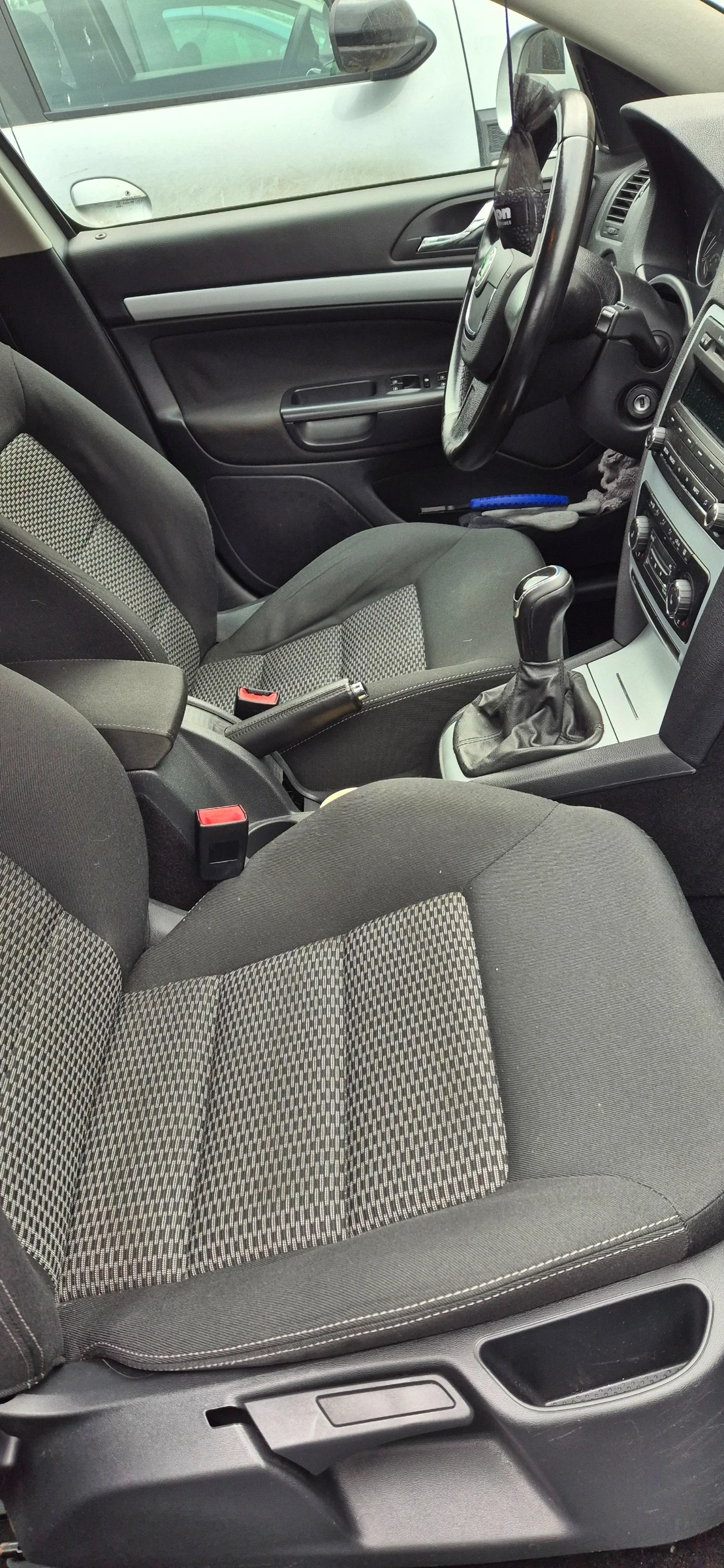 Skoda Octavia, снимка 5 - Автомобили и джипове - 53775997