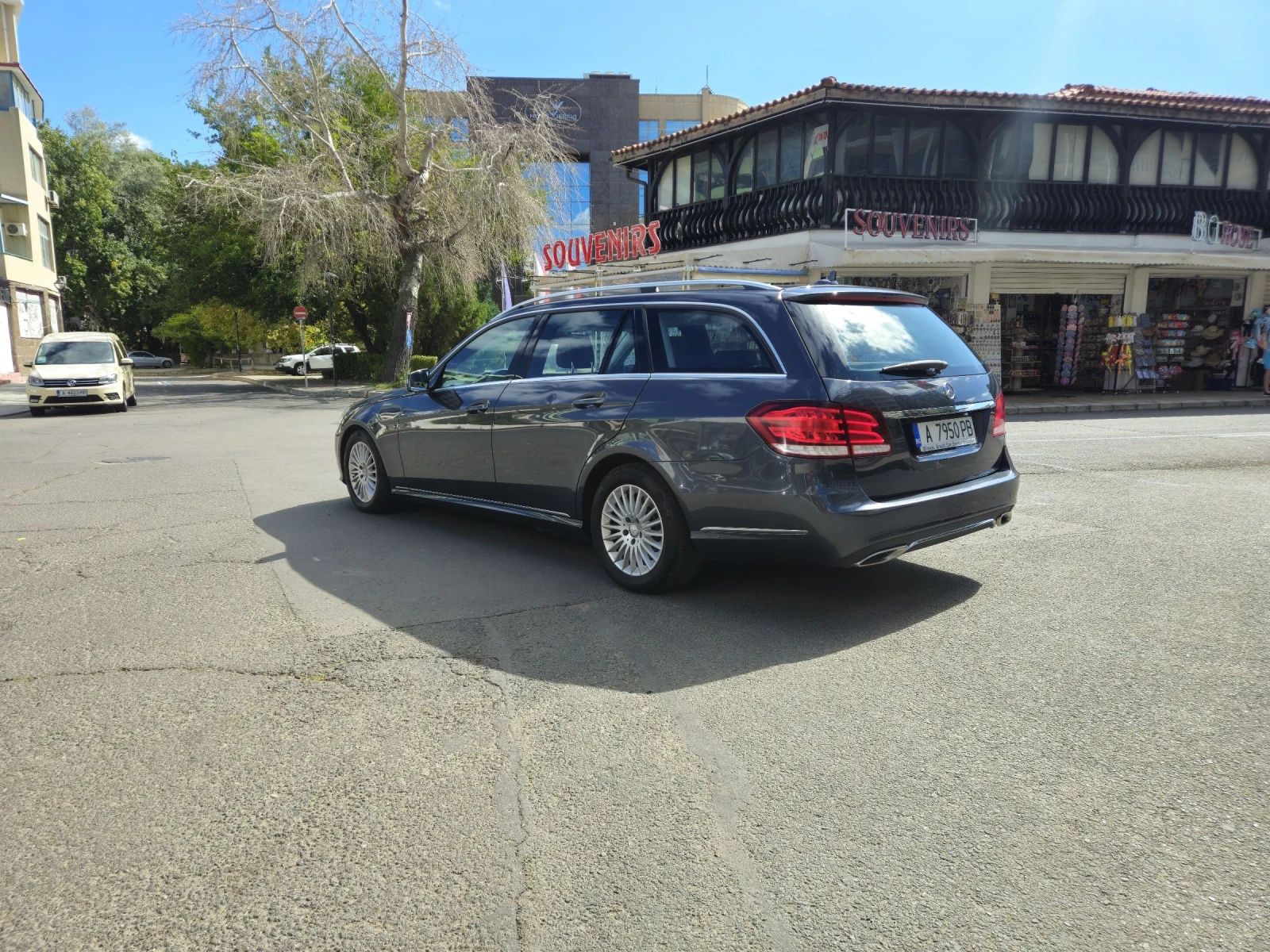 Mercedes-Benz E 220 212, снимка 12 - Автомобили и джипове - 55017431