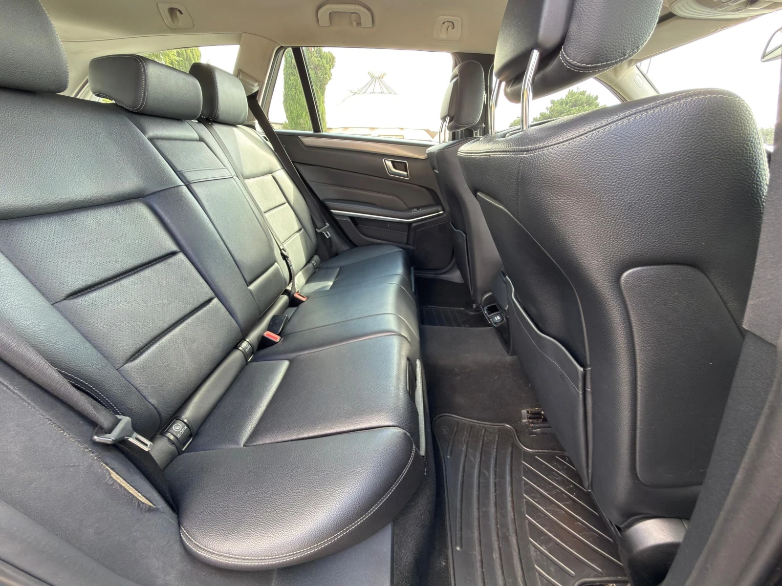 Mercedes-Benz E 220 212, снимка 11 - Автомобили и джипове - 53850218