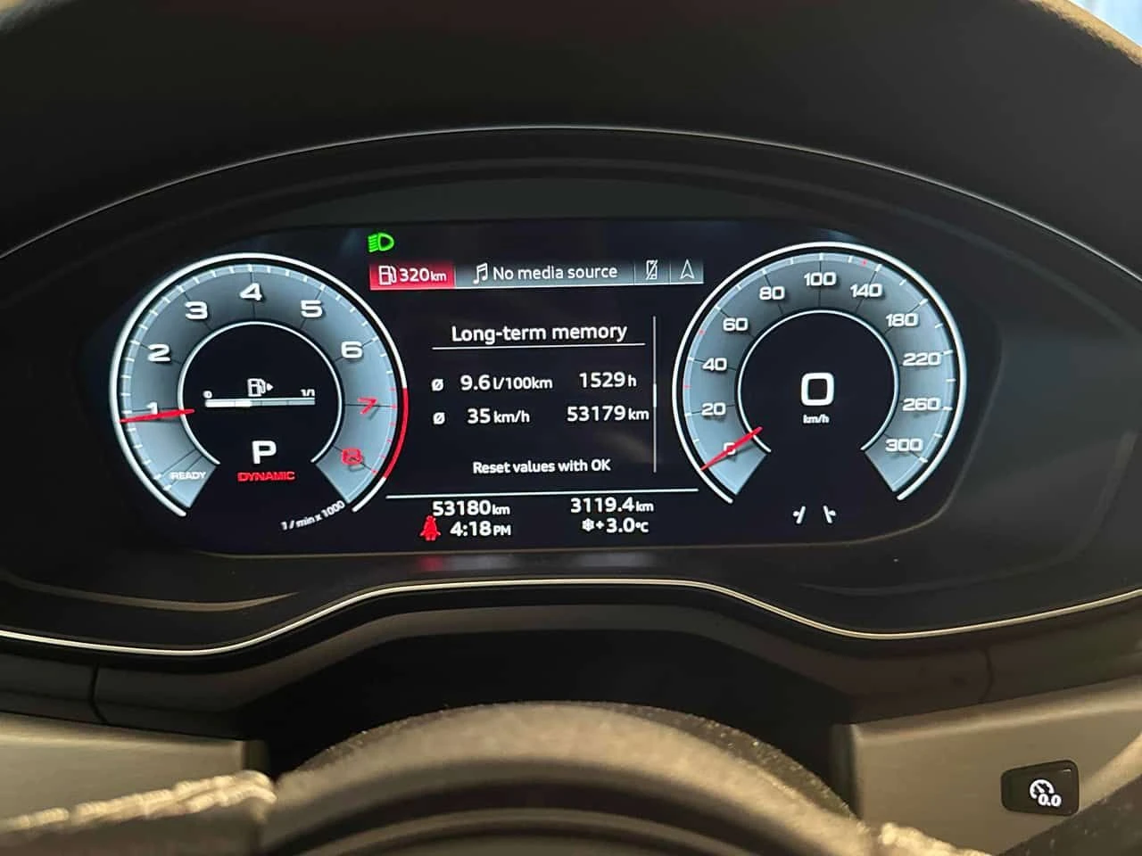 Audi A5 * Progressiv * ДИСТРОНИК * ПОДГРЕВ * КАРПЛЕЙ * ПАМ, снимка 17 - Автомобили и джипове - 54084327