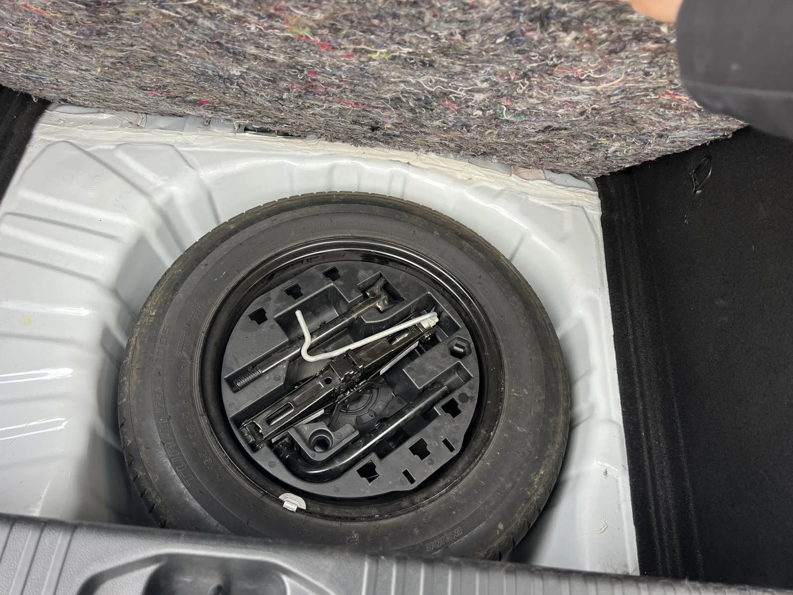 Renault Clio 1.0 TCe / 100 к.с., снимка 17 - Автомобили и джипове - 54218901