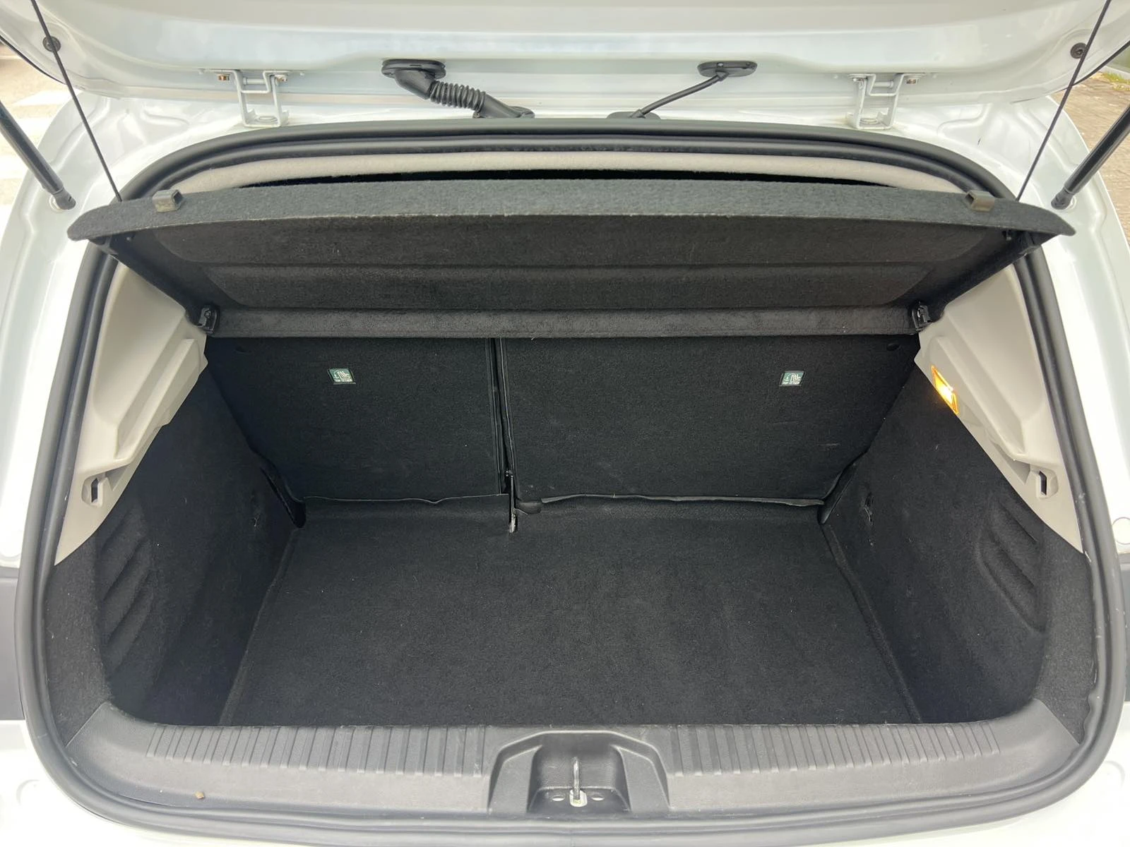 Renault Clio 1.0 TCe / 100 к.с., снимка 16 - Автомобили и джипове - 54218901