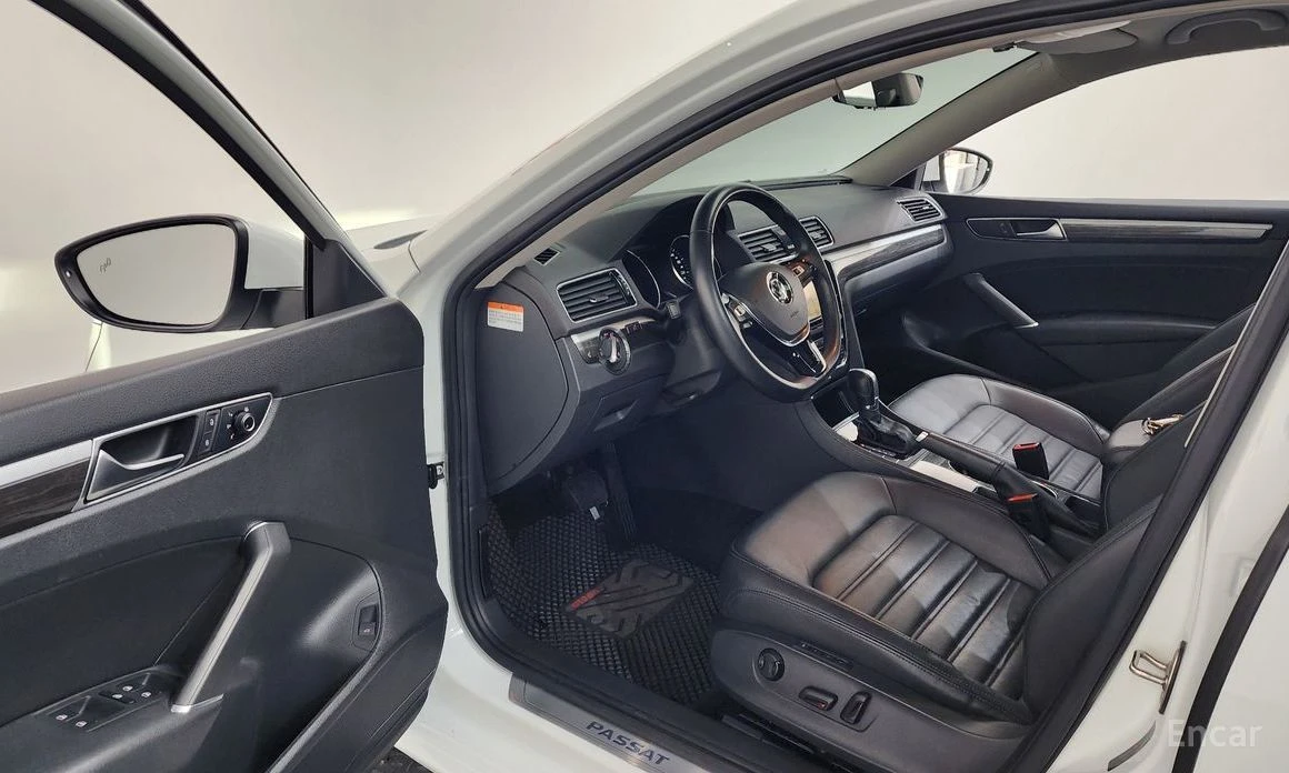 VW Passat, снимка 10 - Автомобили и джипове - 54323805