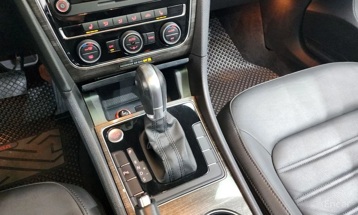 VW Passat, снимка 9 - Автомобили и джипове - 54323805