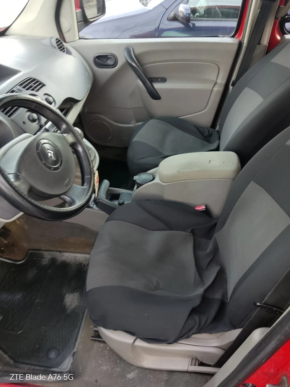 Renault Kangoo, снимка 9 - Автомобили и джипове - 54407037