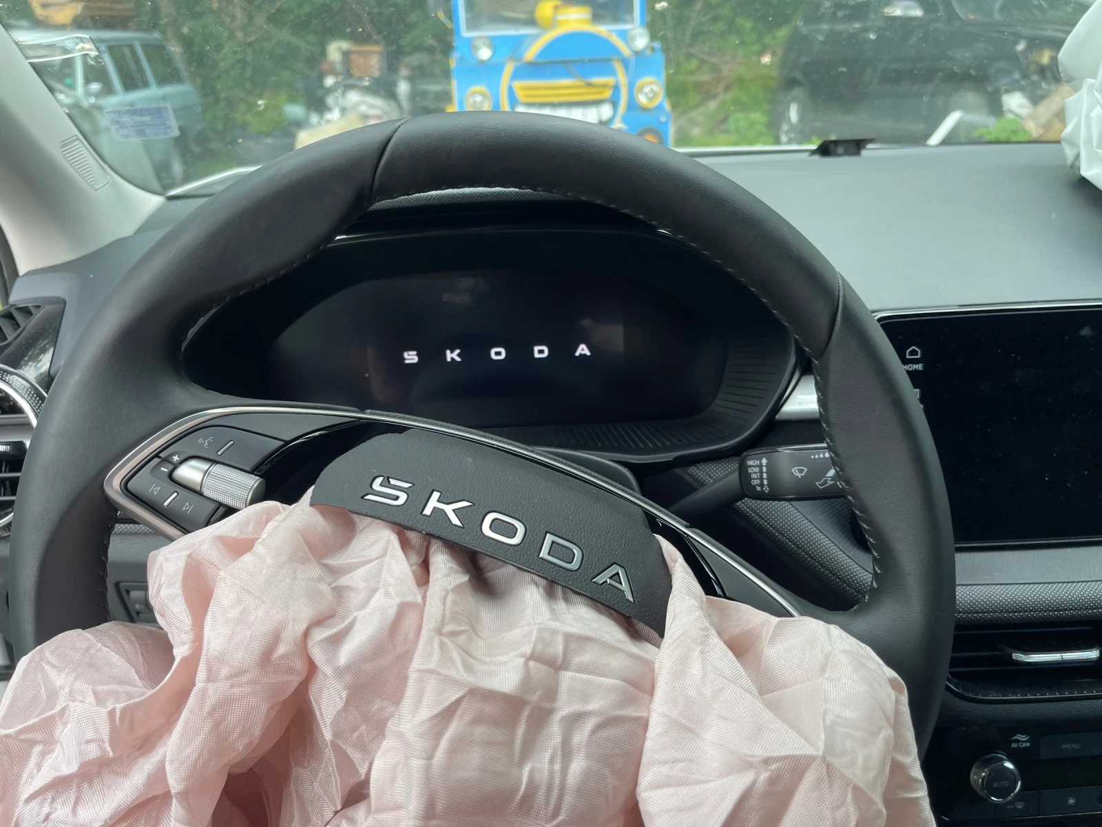 Skoda Fabia Цяла за части !!, снимка 14 - Автомобили и джипове - 54835017