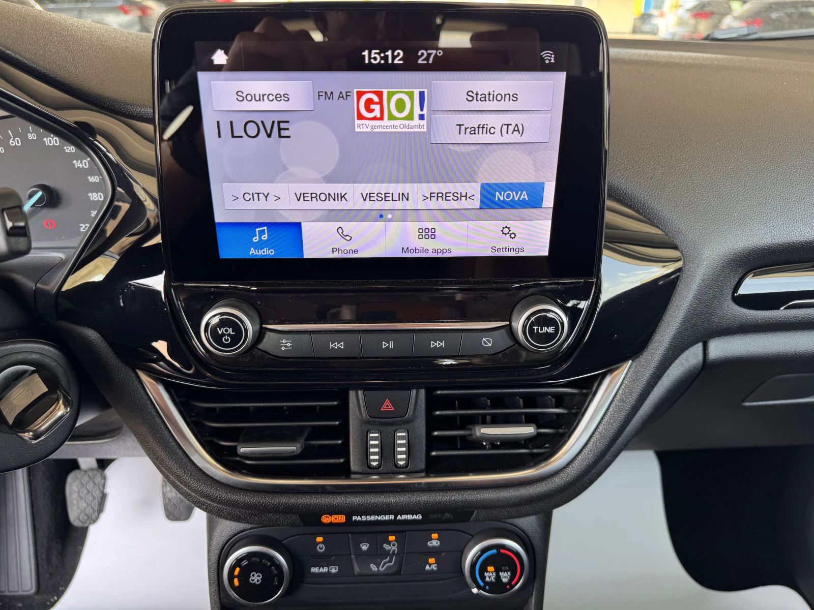 Ford Fiesta BUSINESS/1.1/85к.с./5АТ, снимка 12 - Автомобили и джипове - 55145733
