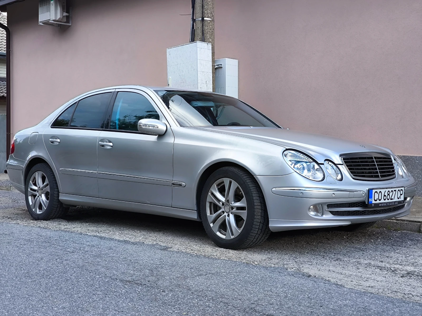 Mercedes-Benz E 500, снимка 2 - Автомобили и джипове - 55191072