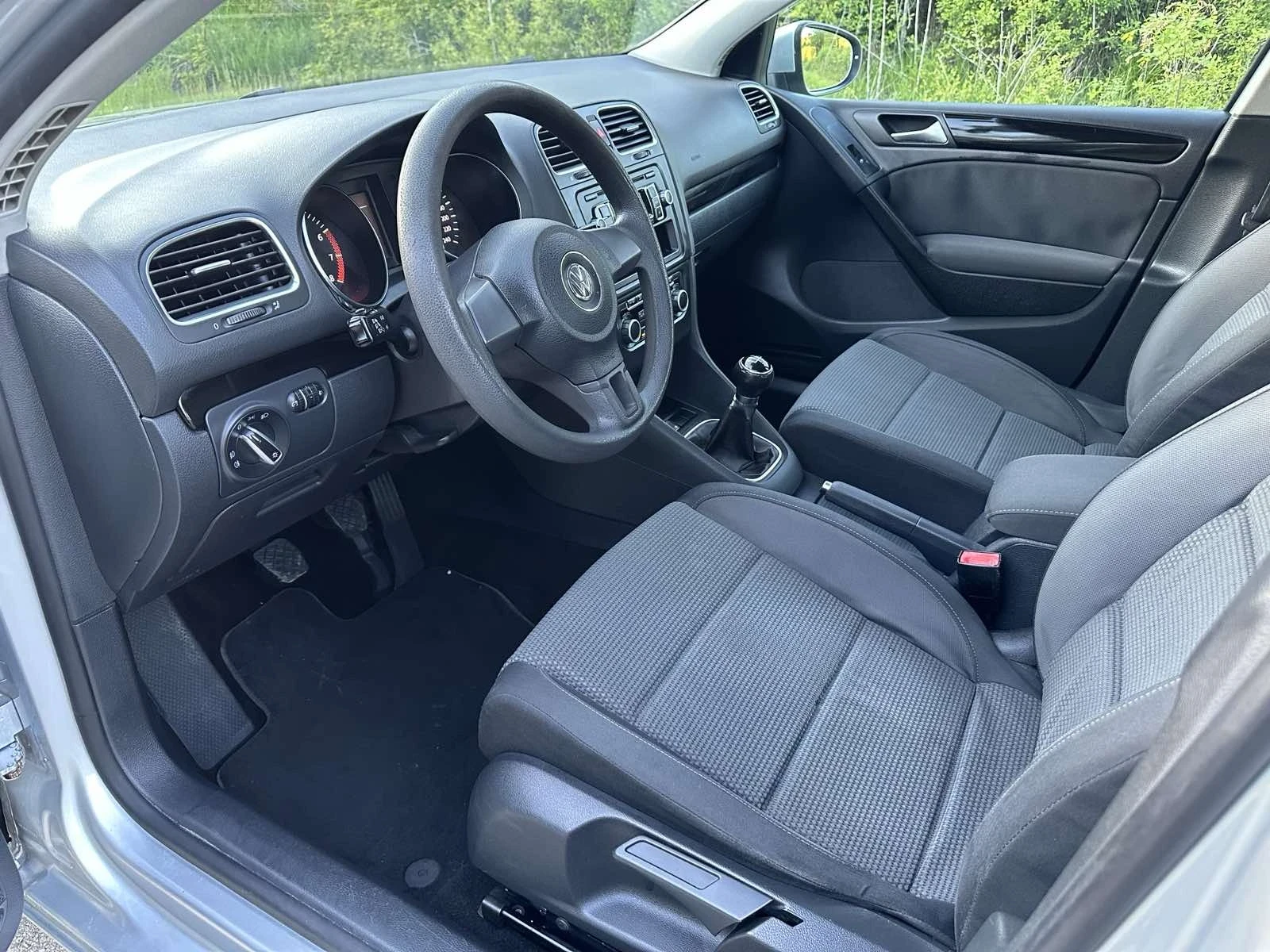 VW Golf 1.6/102k.с. ГАЗ! !, снимка 6 - Автомобили и джипове - 55383145