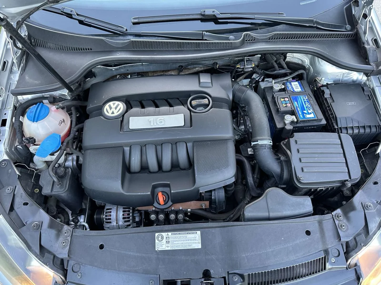 VW Golf 1.6/102k.с. ГАЗ! !, снимка 8 - Автомобили и джипове - 55383145