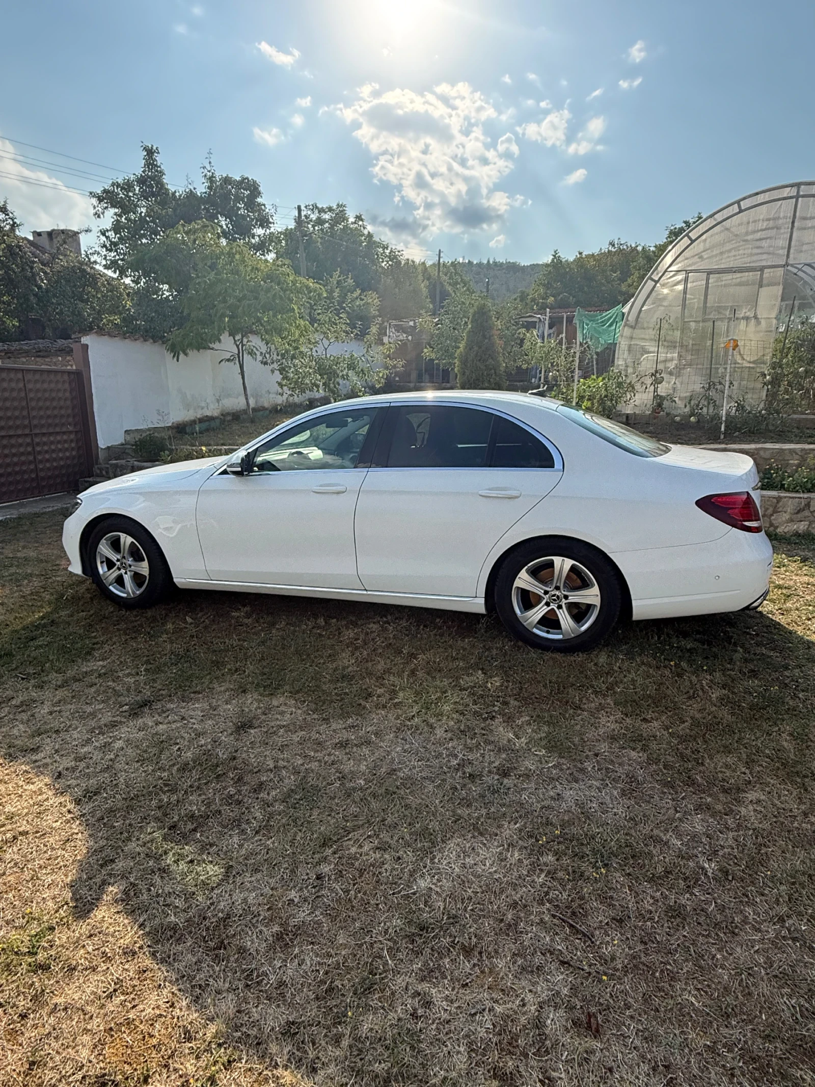 Mercedes-Benz E 220