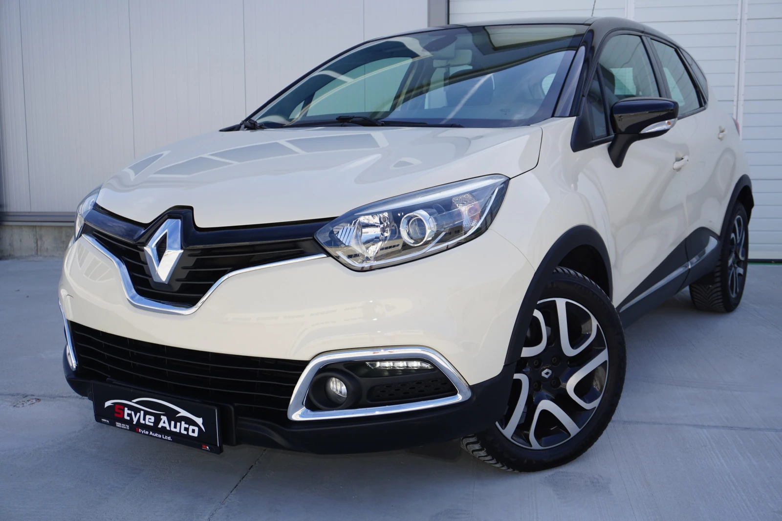 Renault Captur 1.5dCi ENERGY= АВТОМАТИК= DUAL TONE