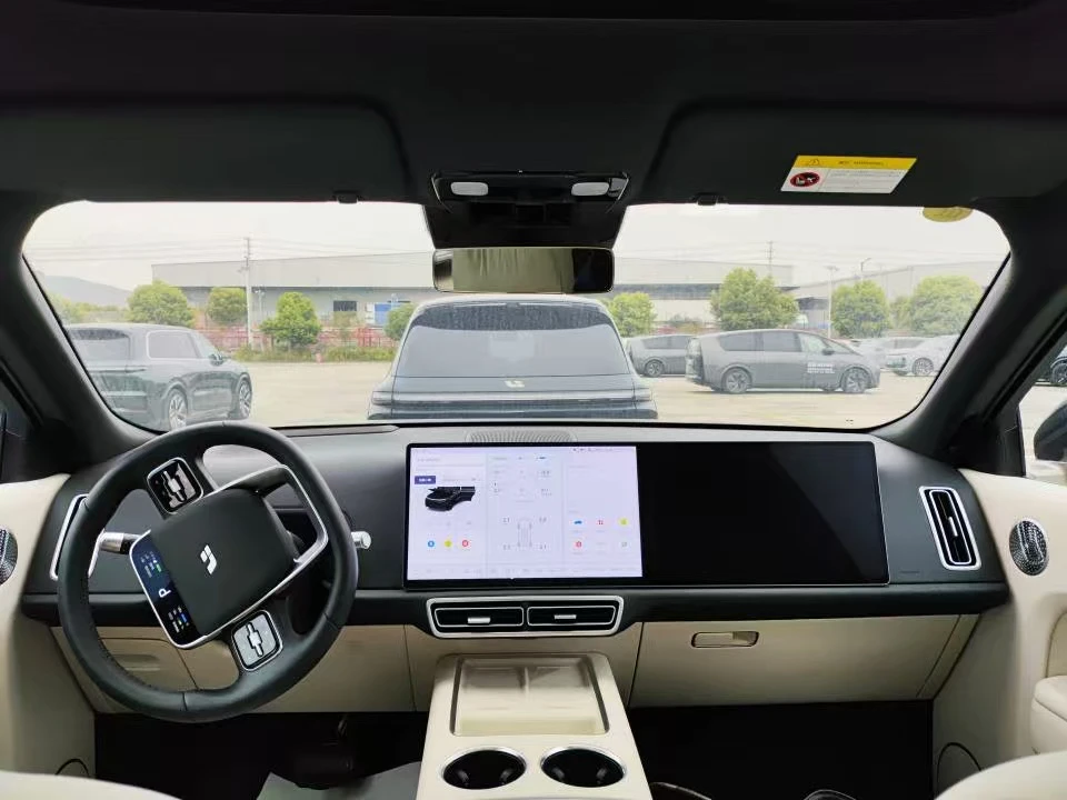 Li Auto L9  LI AUTO L9 ULTRA | 2025 | 449 �.�. | AWD 4X4 | FU | Mobile.bg � ����������� 3