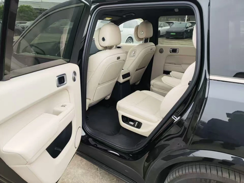 Li Auto L9  LI AUTO L9 ULTRA | 2025 | 449 �.�. | AWD 4X4 | FU | Mobile.bg � ����������� 5