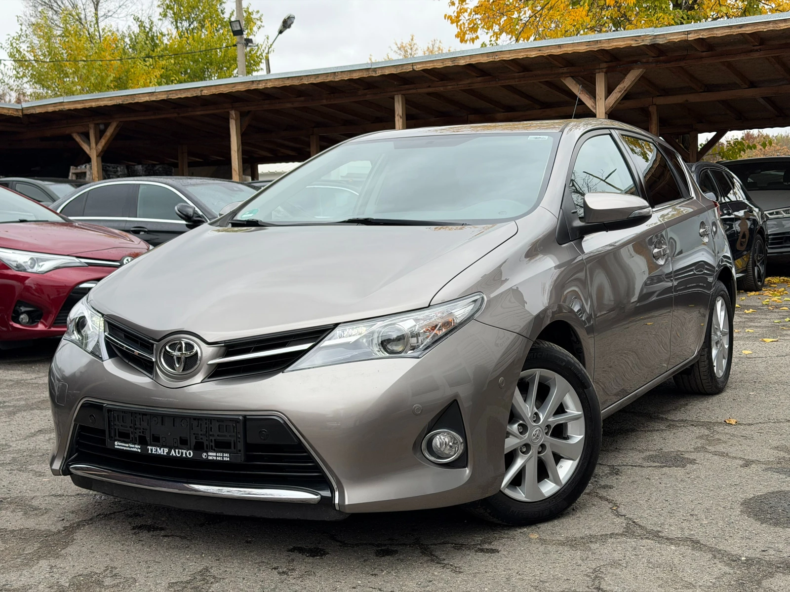Toyota Auris 1.6i* 54000km* ПЪЛНА СЕРВИЗНА ИСТОРИЯ В ТОЙОТА
