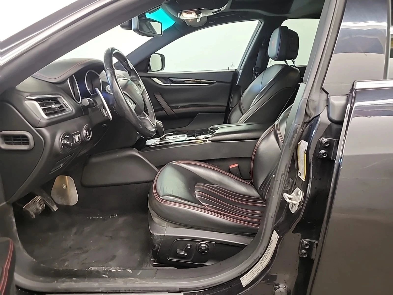 Maserati Ghibli, снимка 5 - Автомобили и джипове - 56689707