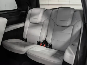 Mercedes-Benz GL 550 4MATIC* AMG PKG* PANO* 360 CAMERA* 7 SEATER, снимка 17