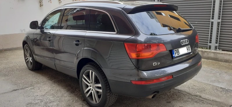 Audi Q7 УНИКАТ!ПРУЖИНИ, снимка 4 - Автомобили и джипове - 42383246