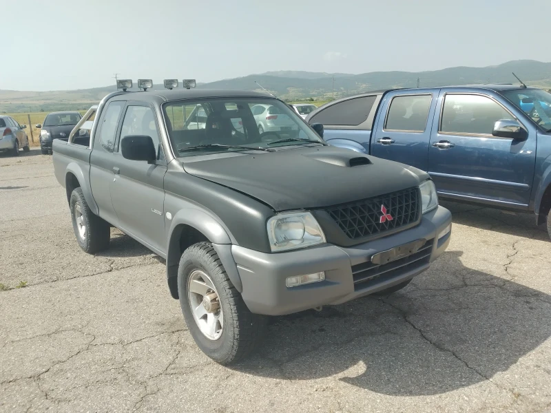 Mitsubishi L200, снимка 1 - Автомобили и джипове - 47363808