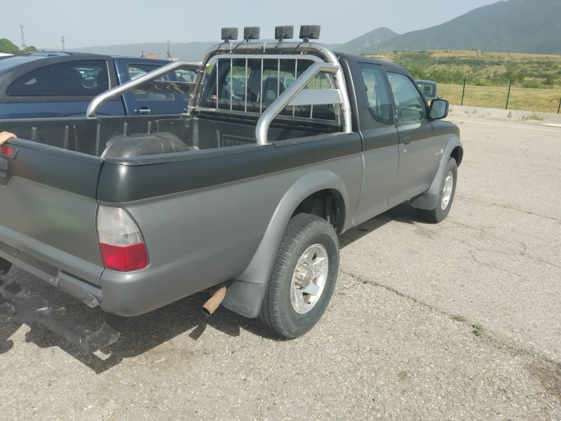 Mitsubishi L200, снимка 7 - Автомобили и джипове - 47363808