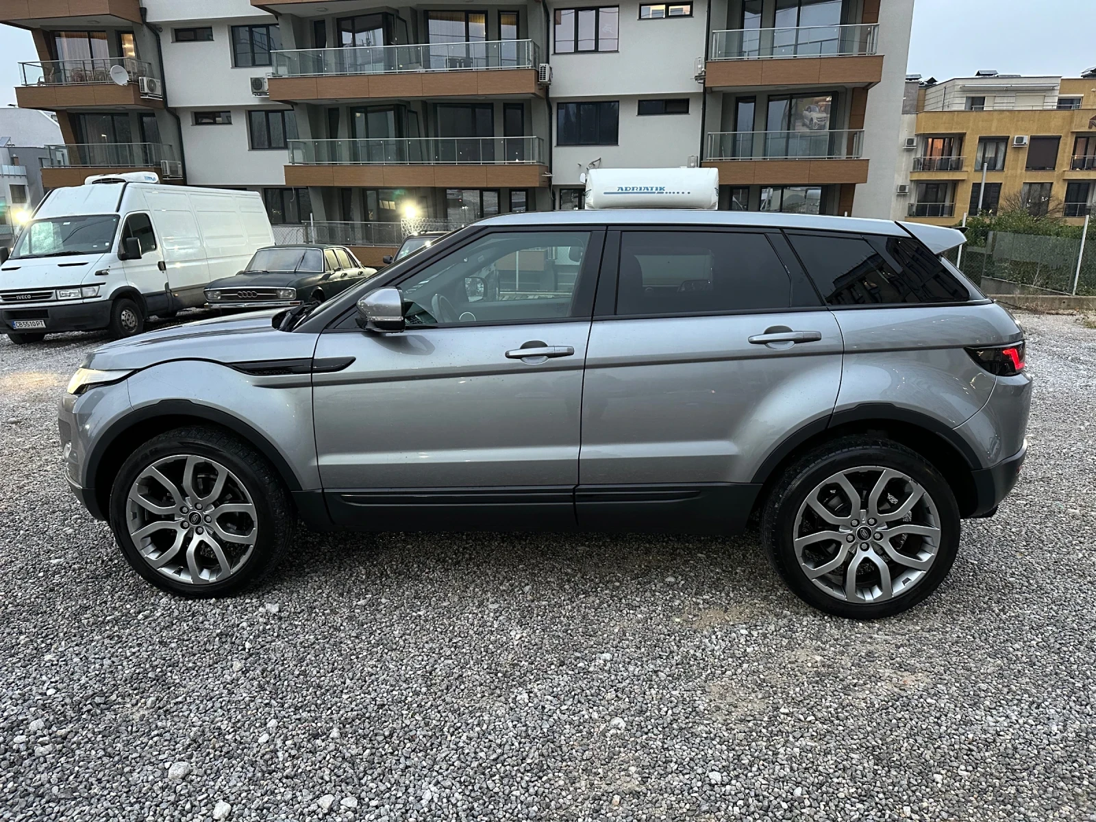 Land Rover Range Rover Evoque 2.2 D 4x4 Navi Pano Швейцария Обслужен - изображение 9