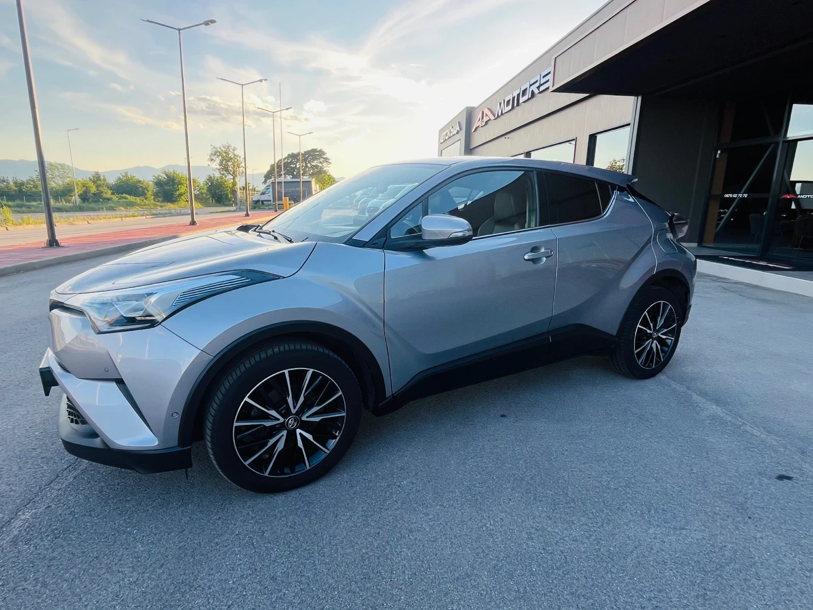 Toyota C-HR 1.2;116к.с.;ПАРКТРОНИК;ПОДГРЕВ;КАМЕРА;Keyless - изображение 3