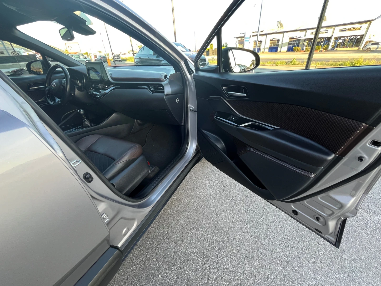 Toyota C-HR 1.2;116к.с.;ПАРКТРОНИК;ПОДГРЕВ;КАМЕРА;Keyless - изображение 8