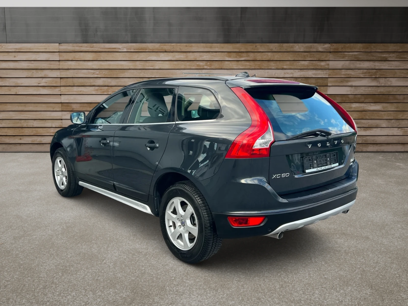 Volvo XC60 2.4d AWD ПРОЧЕТИ ОПИСАНИЕТО - изображение 6