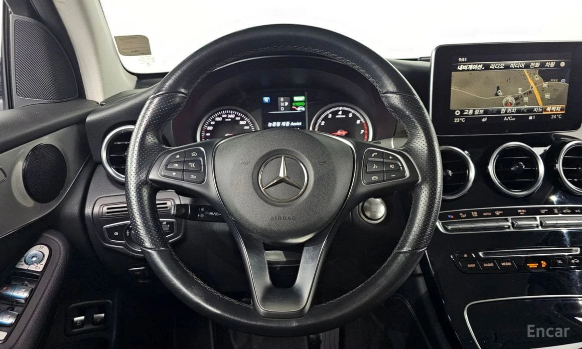 Mercedes-Benz GLC 350 е* 4MATIC* AMG* KEYLESS* ПОДГРЕВ* ОБДУХВАНЕ* КАМЕР, снимка 11 - Автомобили и джипове - 53866853
