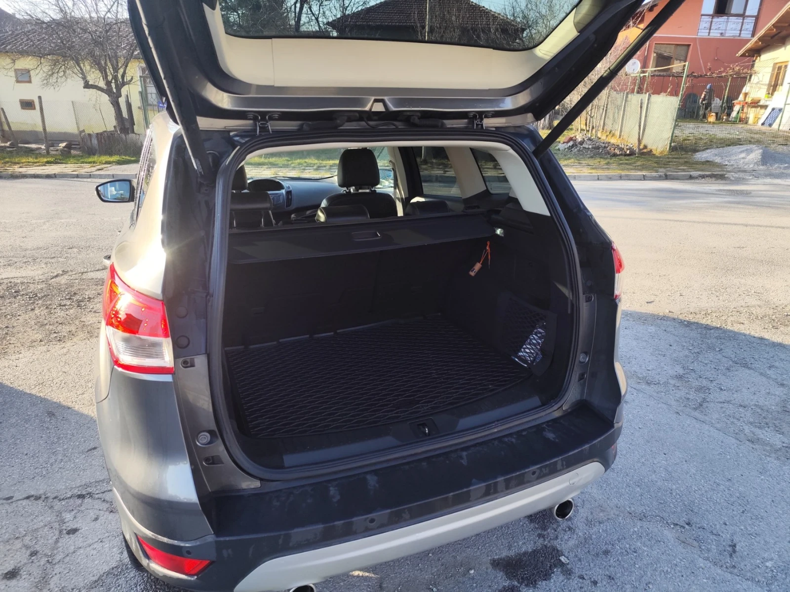 Ford Kuga, снимка 12 - Автомобили и джипове - 54171728