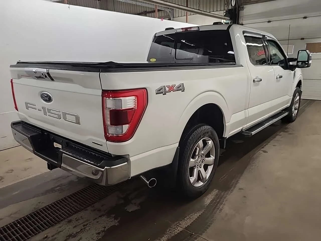 Ford F150 LARIAT CREW CAB SHORT BED| ОБДУХВАНЕ| 2 КЛЮЧА| 360, снимка 4 - Автомобили и джипове - 54376427