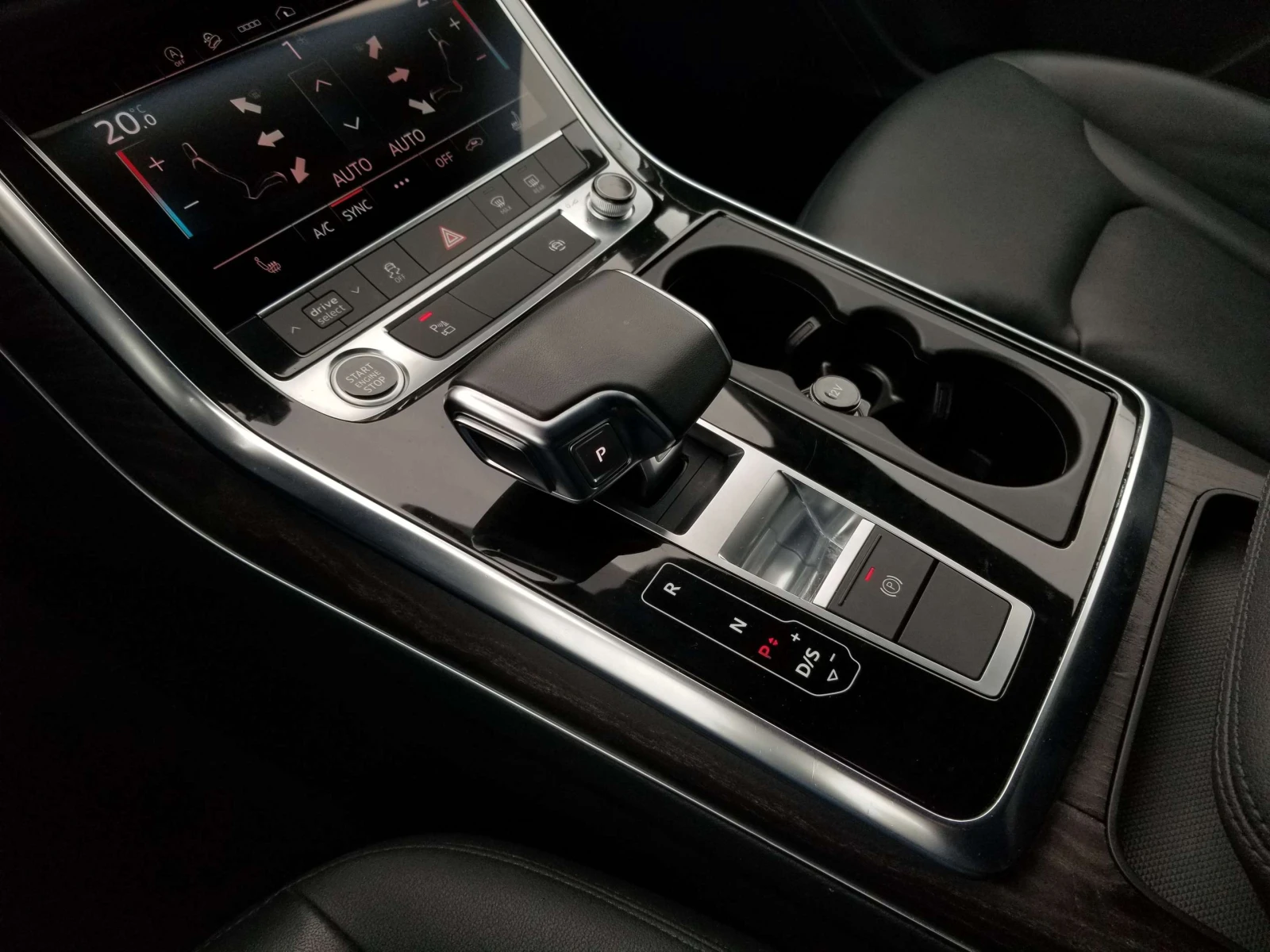 Audi Q7 | S-LINE| BLACK OPTICS| ЦЕНА до БГ, снимка 15 - Автомобили и джипове - 55299917